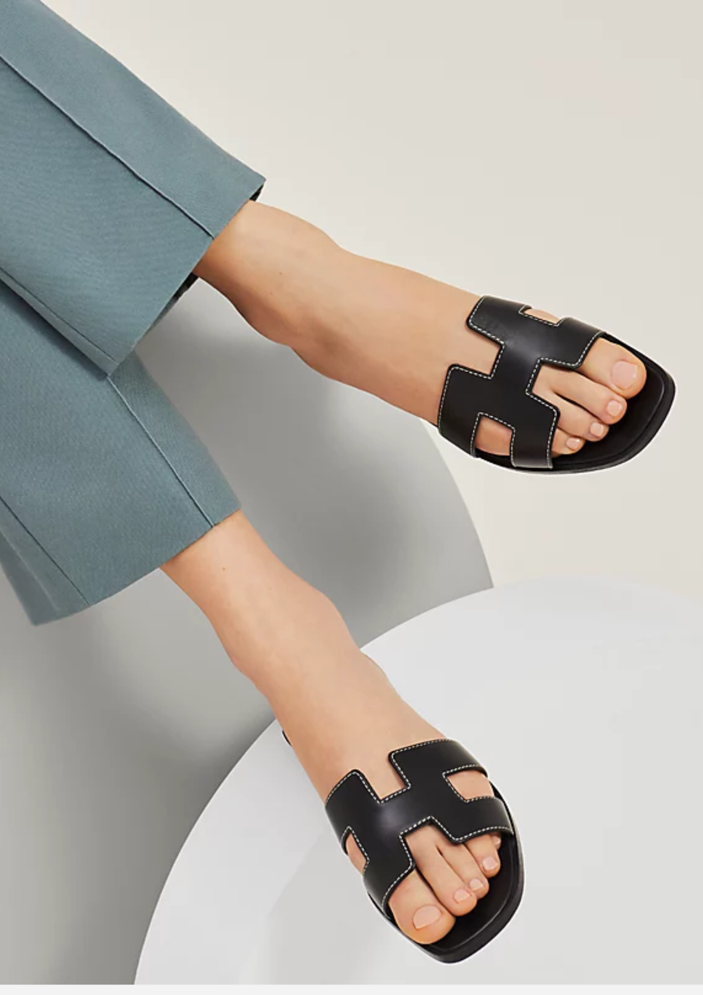 HERMÈS ORAN SANDALEN SCHWARZ