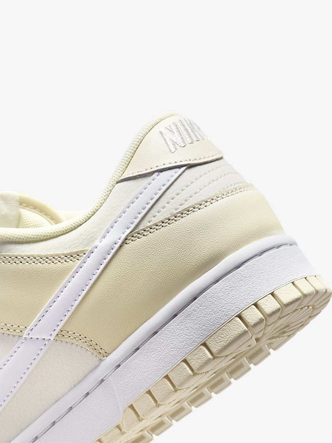 DUNK LOW COCONUT MILK