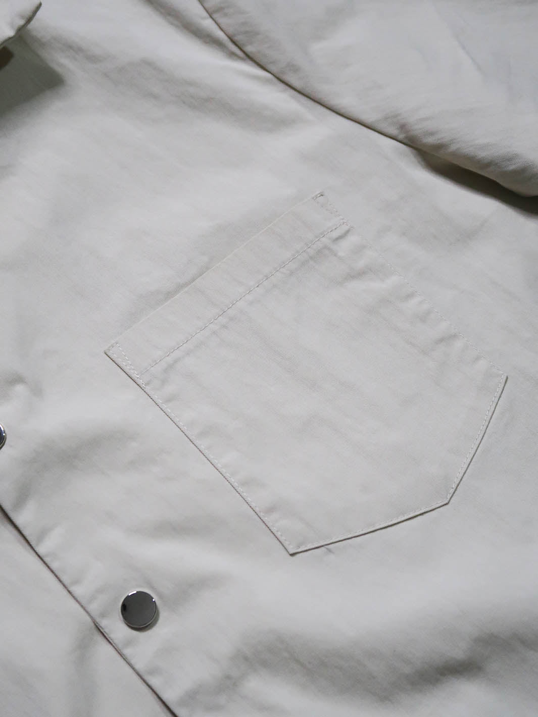 PANTALÓN BRAND X MILANOMARKTPLACE CAMICIA BOWLING CREMA