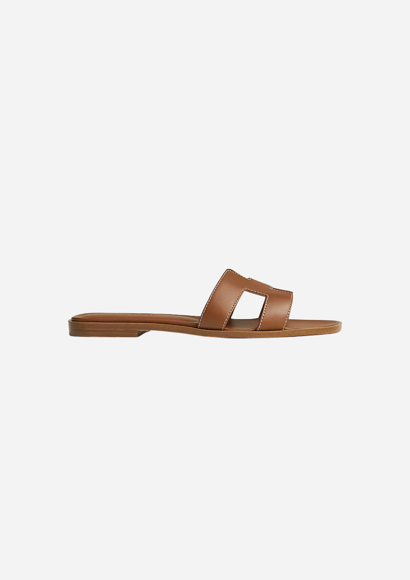 Sandalo Hermès Oran Gold in vitello Box visto lateralmente