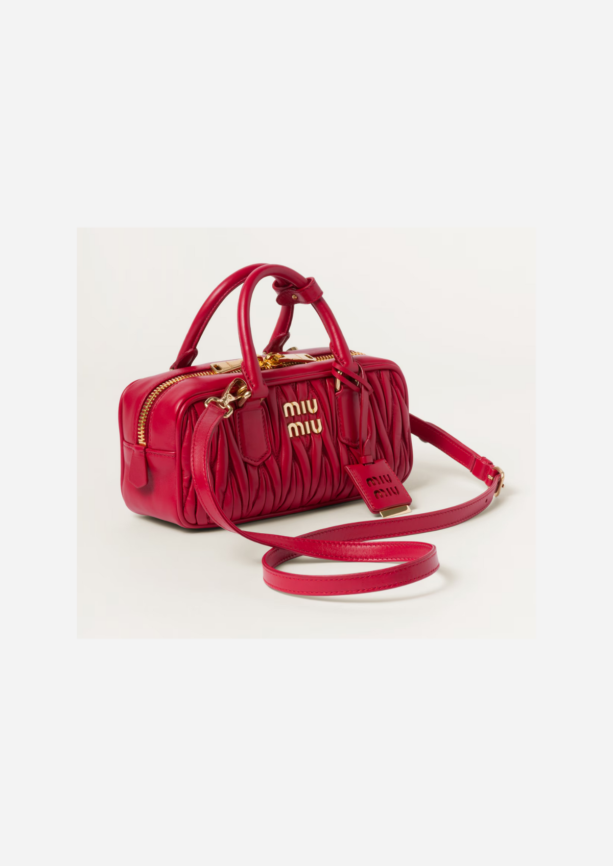 Miu Miu Arcadie Regular Rossa in Nappa Matelassé, vista a tre quarti