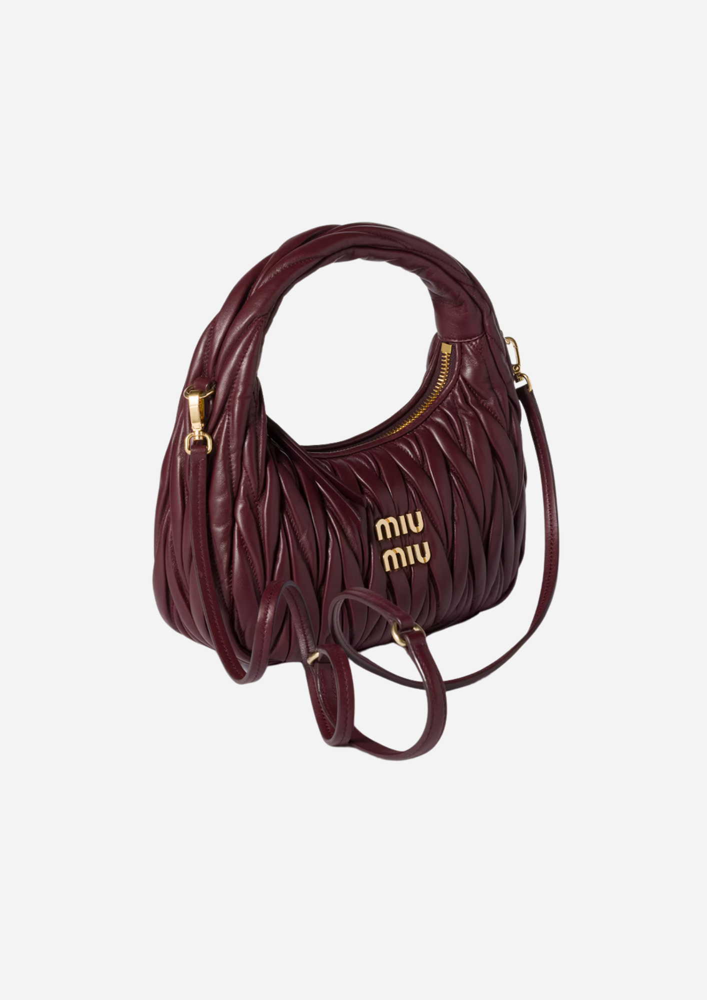 Miu Miu Wander Hobo Piccola Bordeaux in Nappa Matelassé, vista a tre quarti